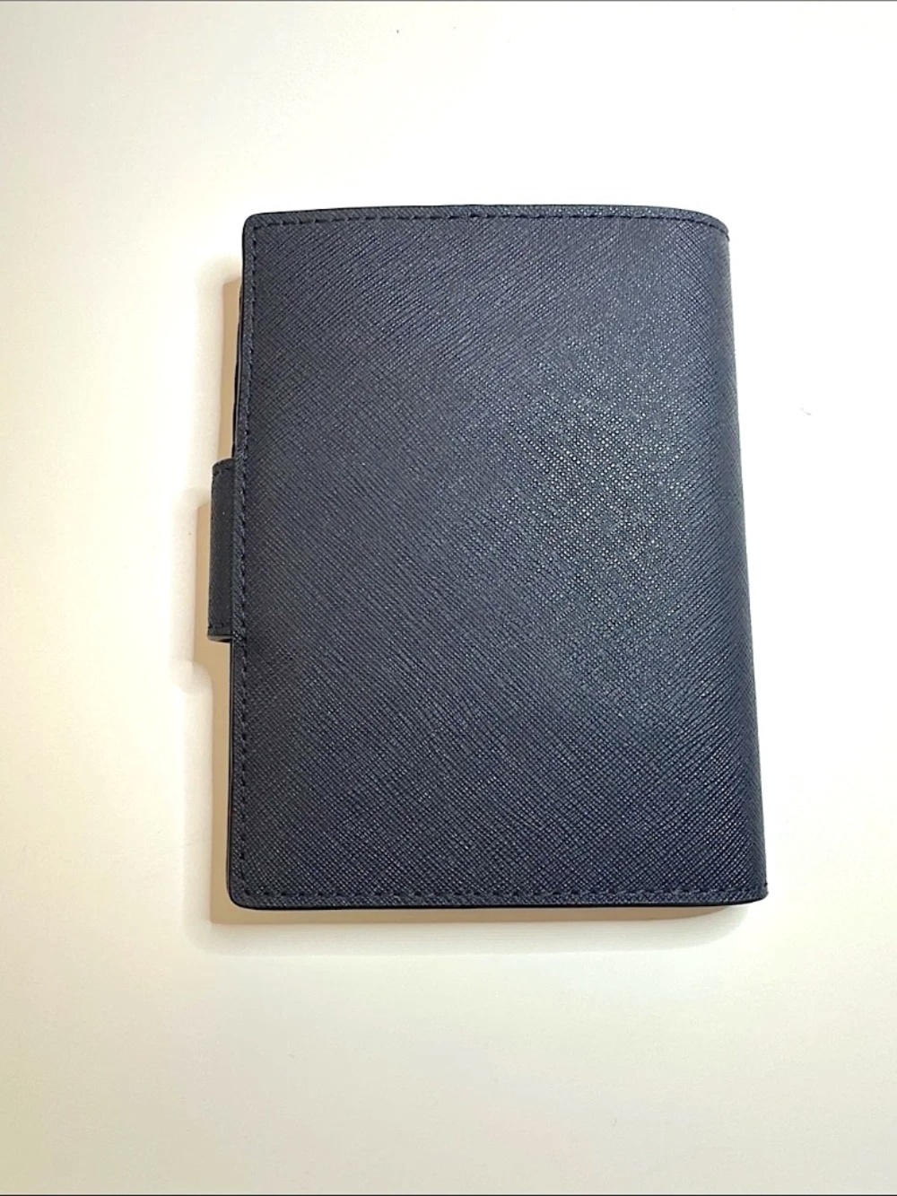 NEW***  Tory Burch Emerson Snap Passport Holder - Picture 3 of 5